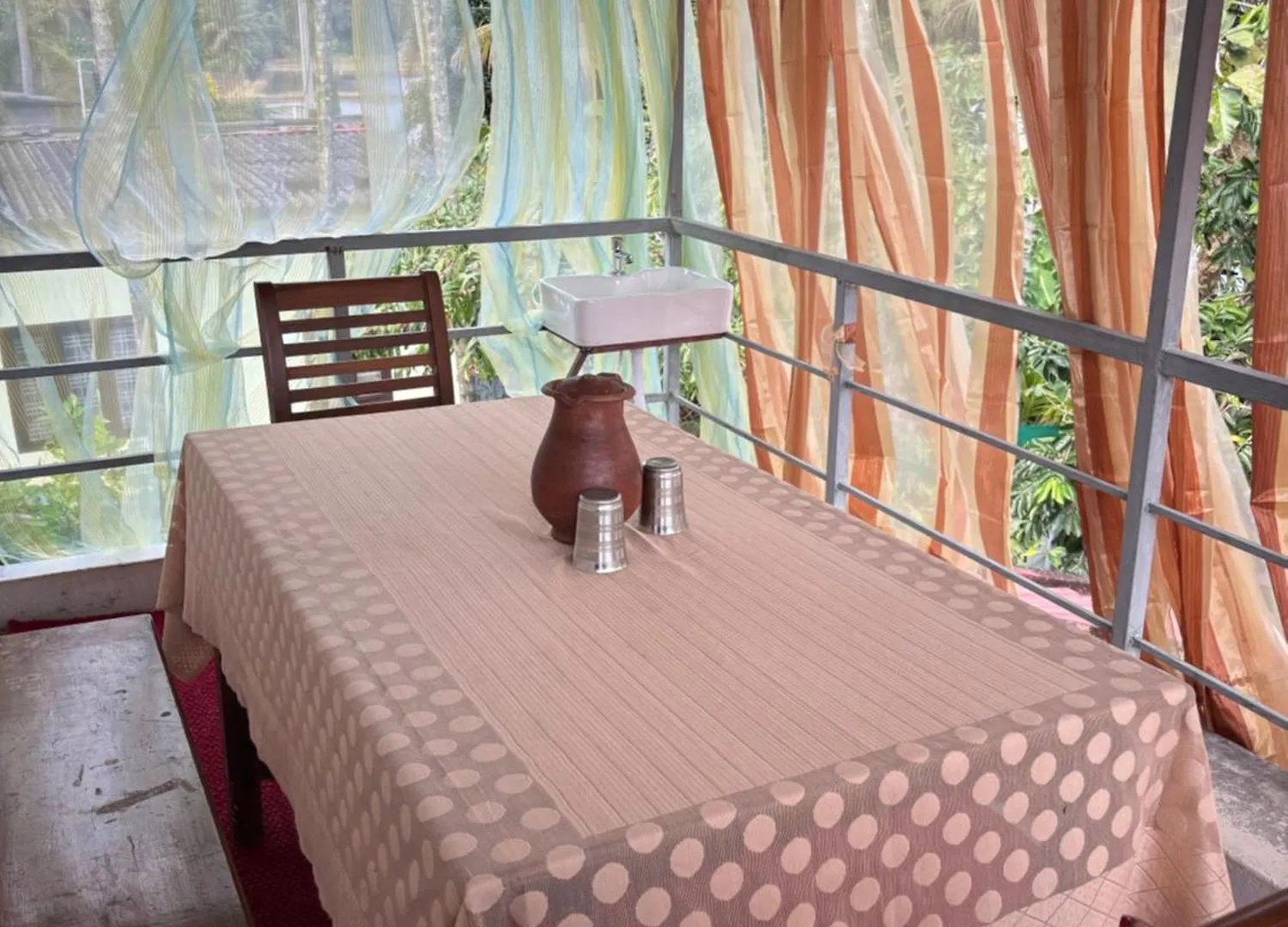 בית אירוח Champakulam Good Friends Inn הודו