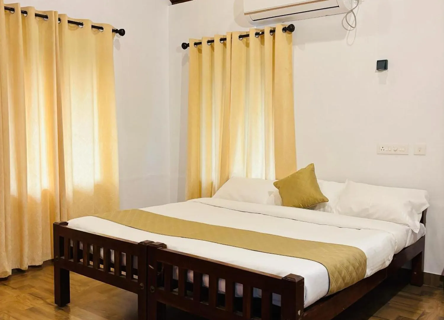 Good Friends Inn Champakulam 0*,  Indie